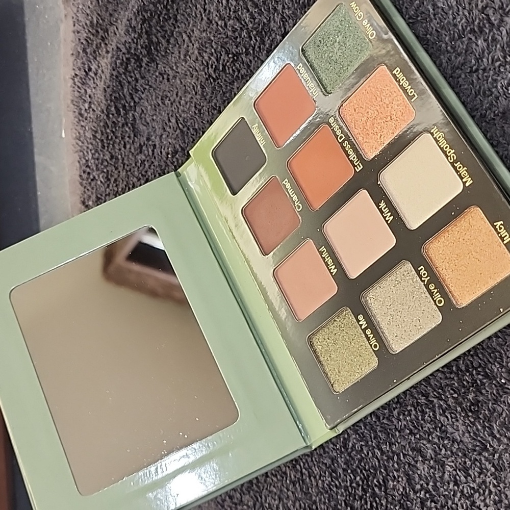 Violet Voss Olive You Forever Eyeshadow Palette